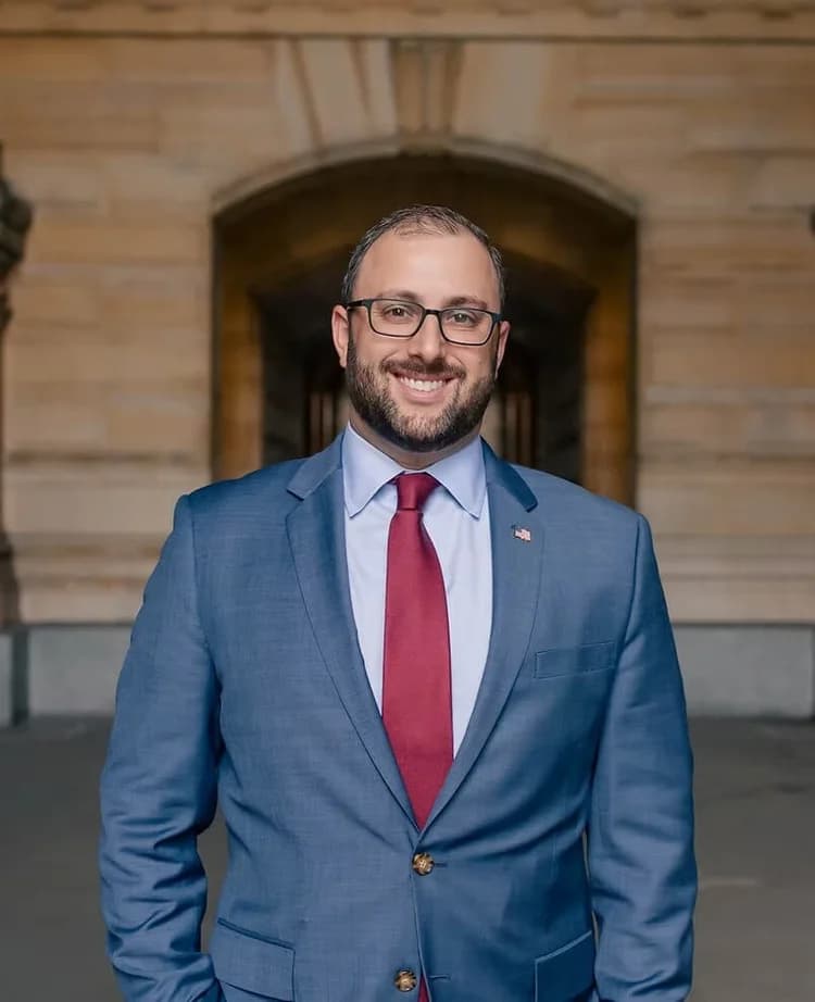 Photo of Seth Bluestein